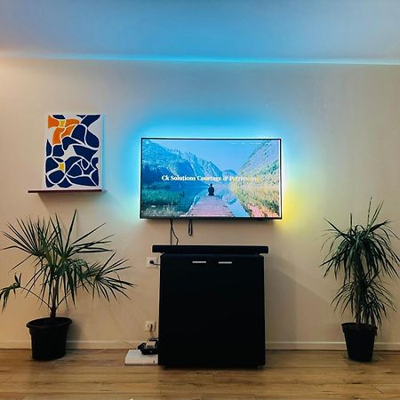 Apartment Paris La Defense Eiffel Tower Outlook بيتّو المظهر الخارجي الصورة